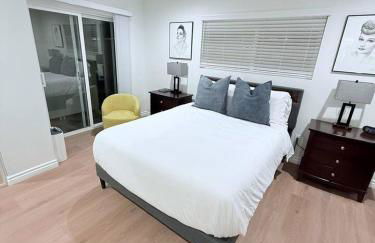 2BR 2BA Home Hot Tub, Firepit, Yard, BBQ, Parking - Foto 23