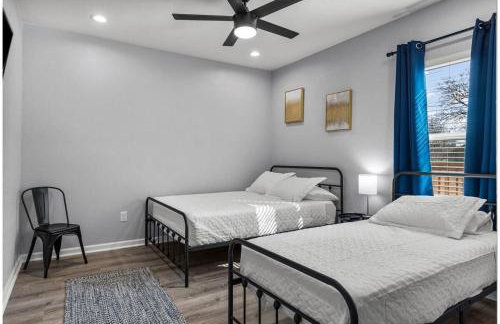 Retreat to a Brand-new Downtown Home 4br/3ba! - Foto 33