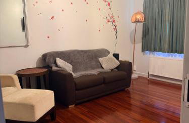 Tapestry Apartment - Photo 3