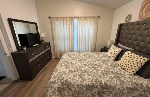 4 Bedroom, 3 Bath Hampton Lakes Home With Private Pool - Near Disney! - Foto 26