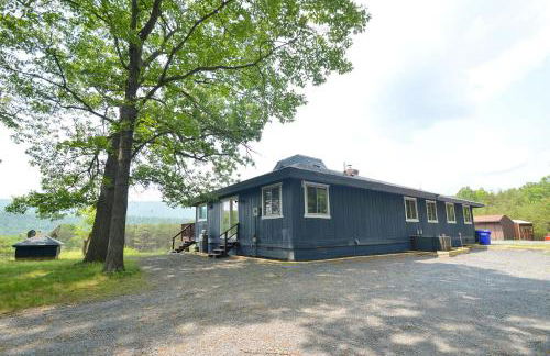 Black Bear Cabin - Fire Pit, Grill, View, Pet Friendly, Fireplace, King Bed, Wifi, Game Room - Foto 3