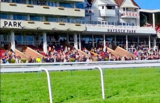 Contractor-Friendly 2BR Gem Wi-Fi Free Parking - Foto 19