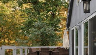 Secluded escape with hot tub, pizza oven, fireplace - Foto 4