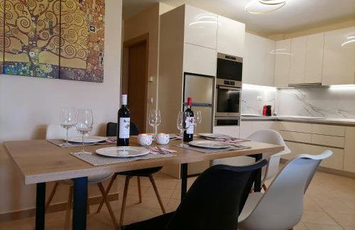 Bella Casa - Photo 17