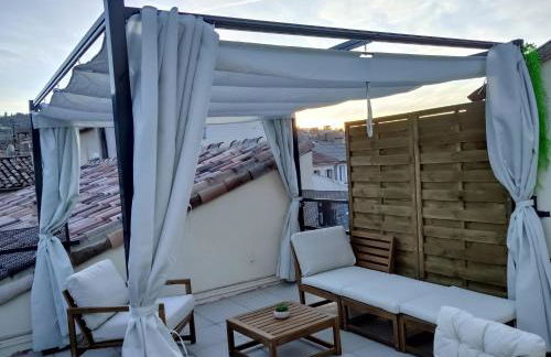 Un nid sur les toits avec terrasse - Photo 20