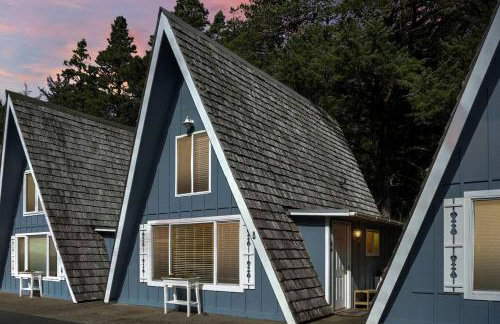 Wonderful A frame Nestled Amidst Trees in Otter Rock, Oregon - Foto 1