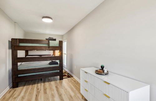 Spacious Home with Game Room - 9 mins from Cedar Point - Foto 17