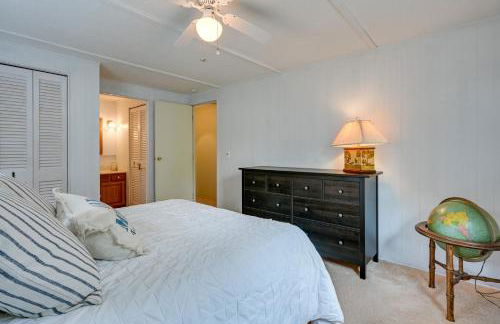 Vibrant Waterfront Vacation Rental on Lake Huron! - Foto 17