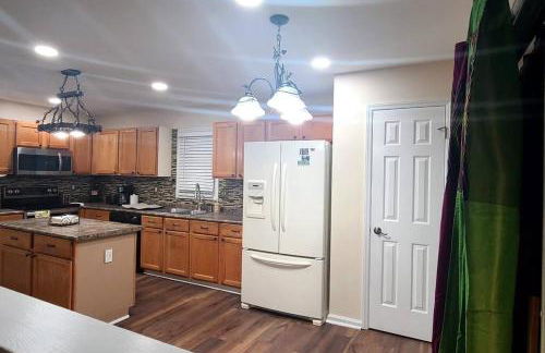 Sweet Home in the heart of Cary Close to NCSU UNC DUKE - Foto 47