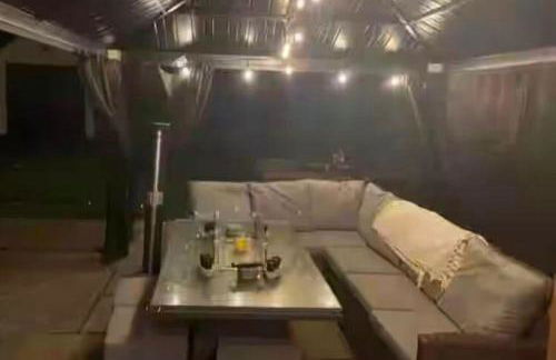 Pet Friendly Home in Chelmsford-Hot Tub-Sleeps 6 - Foto 30