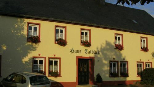 Terrace Apartment by the Zoo - Photo 1