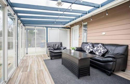 Shiny Rambler House with Spacious Solarium. - Foto 38