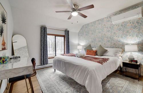 Hot tub - Game Loft & Arcade - 2 King Beds - Pet Friendly - Foto 31