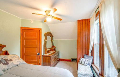 Charming Long Lake Home with Dock on 2 Acres! - Foto 20