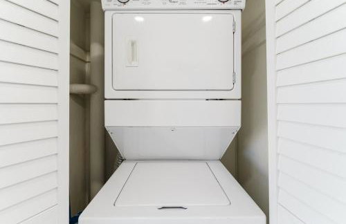 Luxury Waterfront Boca with Pool, Hot Tub and Boat Views - Photo 19