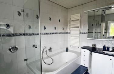 KLIMATISIERTE schöne 110 qm große moderne und helle Wohnung - Foto 13