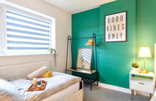 A Luxurious Home with Hot Tub and Man Cave! 9ppl - Foto 13