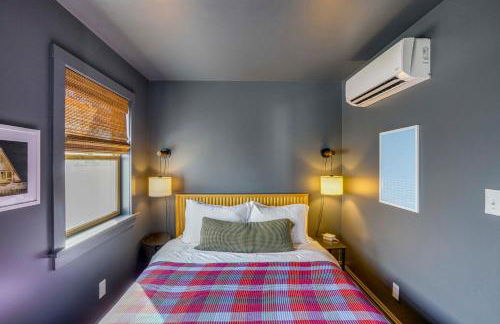 Lakefront Escape with Dock! Hudson Valley Home - Foto 18