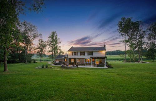 Zook Manor with Hot tub Firepit and Game Room - Foto 44