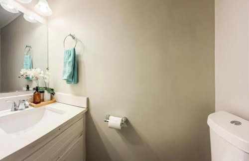 King Bed! Soaking tub! Fenced Yard w Screen Patio - Foto 48