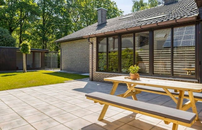 Holiday Home in the Greenery of Limburg - Foto 3