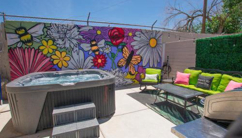 Bohemian ChiC SpaCation-Private HotTub-Close to Downtown-No Pet Fee! - Foto 3