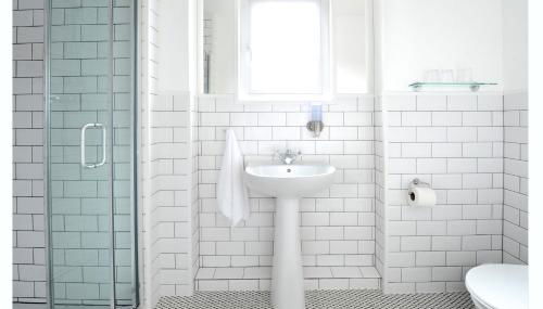 The Old Stables - Photo 5, Shower