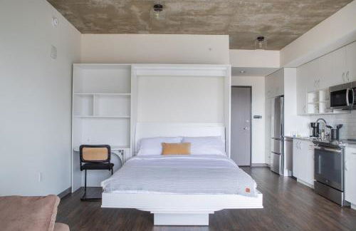 Luxury Studio Apt Near Brady St with Balcony and Lake View - Foto 9