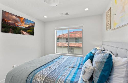 Adventure Base Camp Pet Friendly with Resort Living Pool, Arcade, Pickle-ball - Foto 21