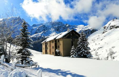 Chazelet - Avec terrasse et jardin - Photo 42