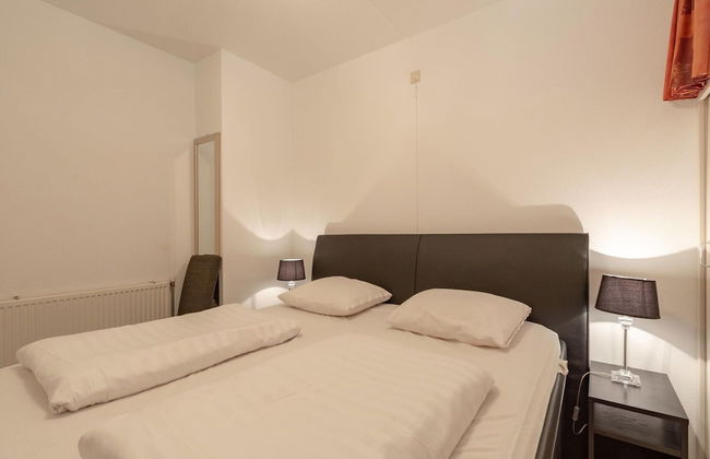 An Apartment That is Attractively Furnished - Foto 16