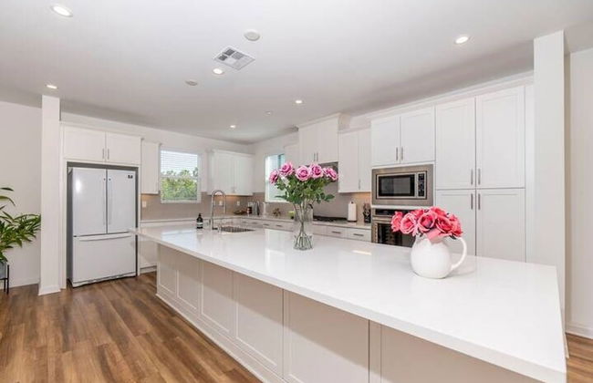 Private Room With Shared Bathroom - Photo 14