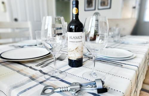 Spacious 2-BR 1-Bath King suite! - Foto 3