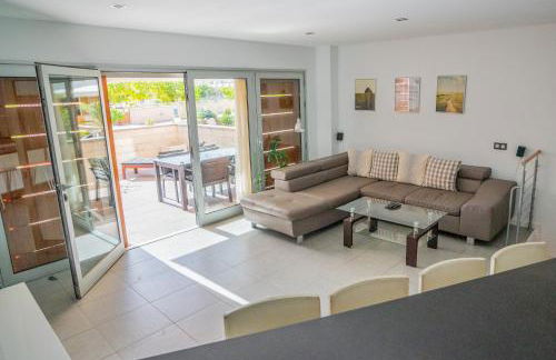 Modern sea view duplex with parking and aircon - Foto 19