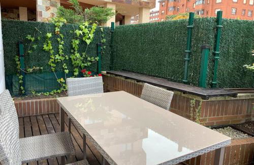 Apto con patio Parking Gratuito Anselmo Solar - Foto 8