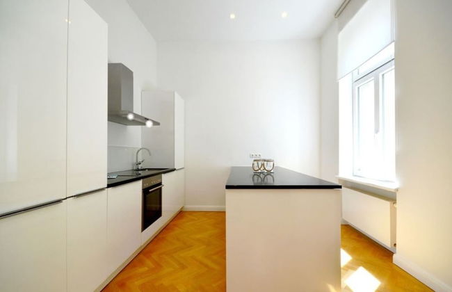 Vienna Residence Colossal Apartment With Balcony and Space for 8 Guests - Foto 11