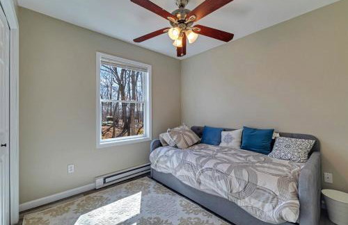 Home in Bushkill Saw Creek Poconos area - Photo 8