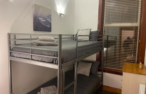 Quirky Cottage Central Bathgate - Foto 15