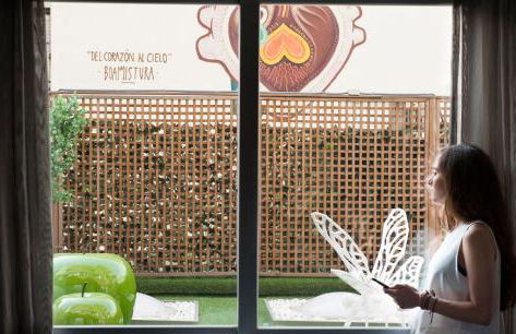 Apartosuites Jardines de Sabatini - Photo 24