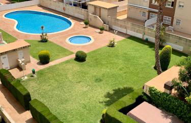 Penthouse w/ sea view, pool & beach - Foto 21