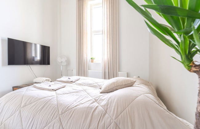 Historical 1BR Penthouse with Sauna - Photo 3