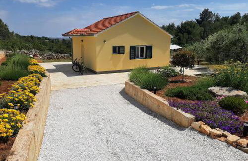 Happy garden house - Photo 1