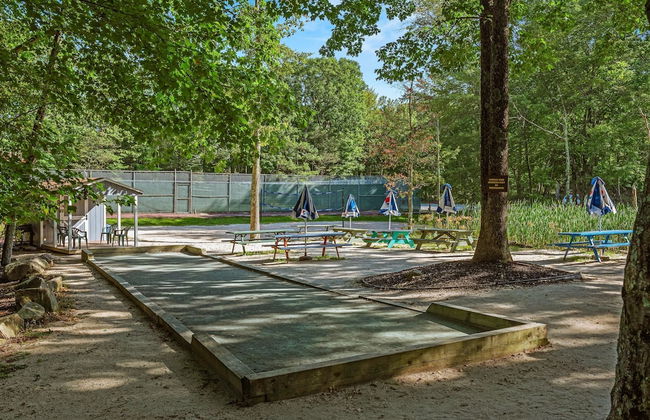 Highland Hideaway by Avantstay Group Poconos Retreat w Patio Game Room - Foto 59