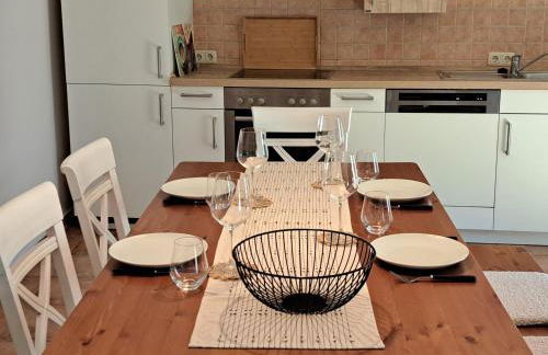 Ferienwohnung, Frühstück gegenüber,Parkplatz kostenlos zentrale ruhige Lage im Innenhof - Foto 18