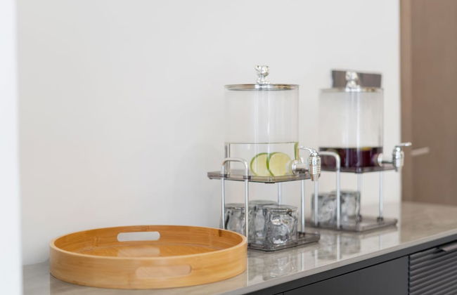 One Park Hotel & Residence - Photo 2