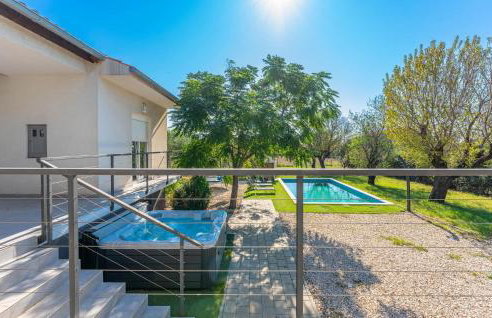 Cozy Home In Prkos With Jacuzzi - Foto 11