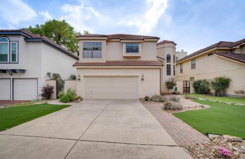 Spacious San Antonio Home with Patio and Grill! - Foto 32