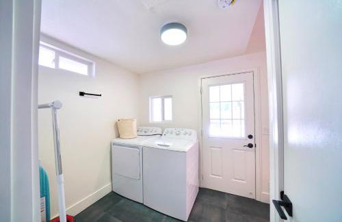 @ Marbella Lane - Vibrant 4BR RWC Ldry + P - Foto 68