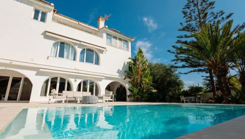 Marbella, Costabella - Beachfront Villa with Heated Pool - Foto 2, sunbed