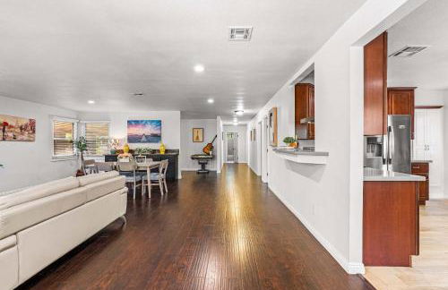 Spacious Retreat w Large Kitchen & Outdoor Patio - Photo 22